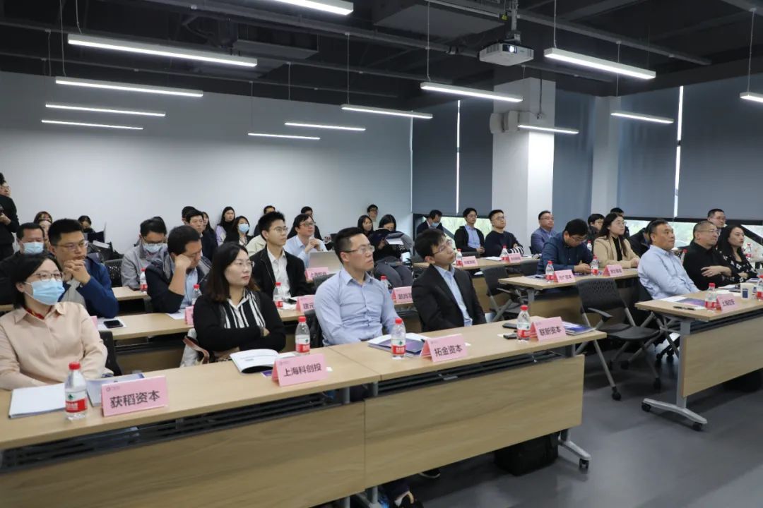 首期工业科技生态创新论坛举办，上海控安与微软苏州人工智能产业创新中心签署战略合作协议
